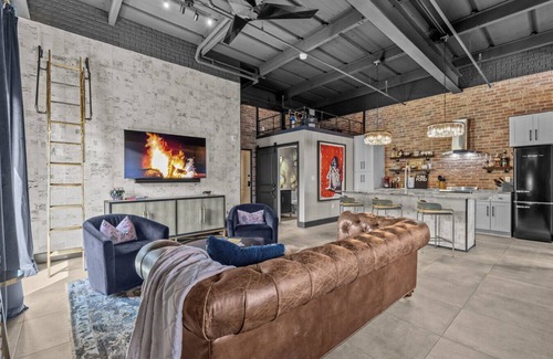 Tampa Heights Apartment | The Loft on Central in Historic Tampa Heights