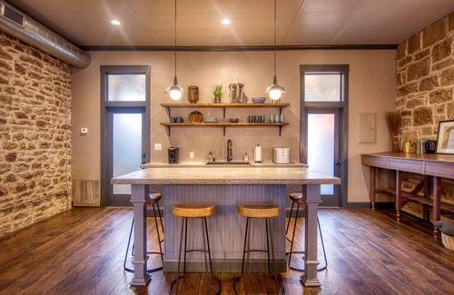 Mason Apartment | The Loft On The Square
