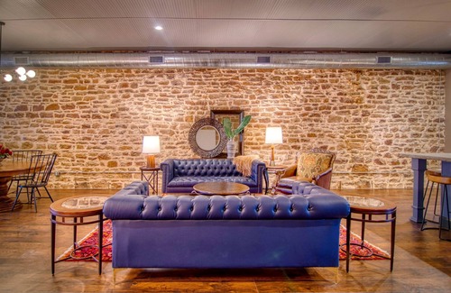 Mason Apartment | The Loft On The Square