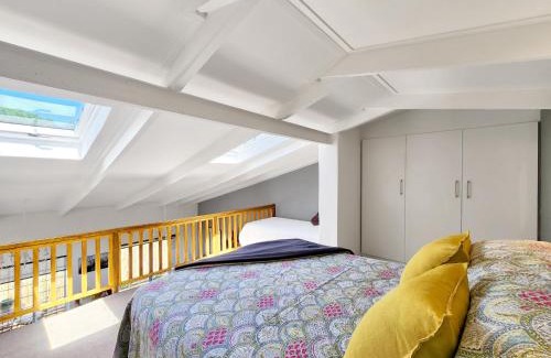 Lakeside Apartment | The Loft on Tudor