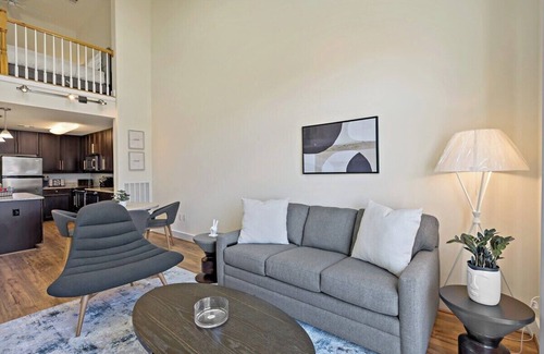Eisenhower East Apartment | THE LOFT | Relax | Cozy | Old Town | 2 Bedrooms