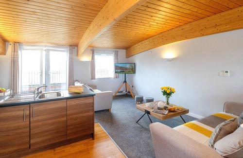 Leiston Cottage | The Loft - sleeps 6 guests in 3 bedrooms