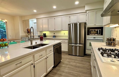 Temecula House | The Lofted Retreat near Murrieta, Manifee &Temecula