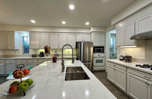 Temecula House | The Lofted Retreat near Murrieta, Manifee &Temecula
