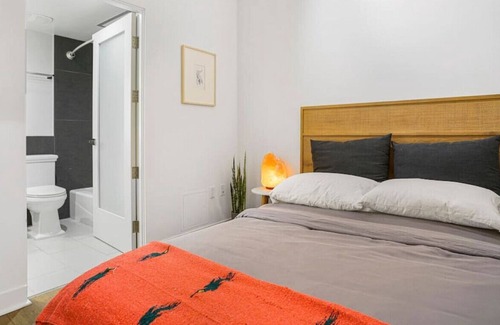 Historic Core Condo | The Lofts: Rooftop Pool & Spa, Free Parking, DTLA (HSR22-002656)