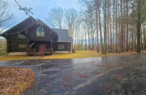 Thompsonville House | The Log Cabin on The Betsie River