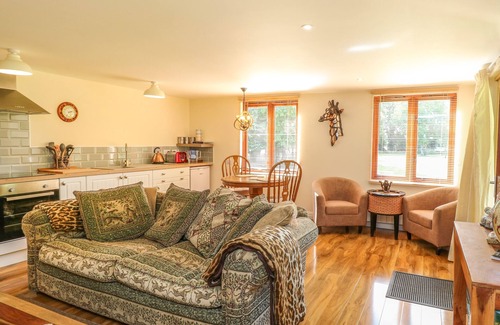 Brandon Cottage | THE LOG CABIN, pet friendly, character holiday cottage in Brandon