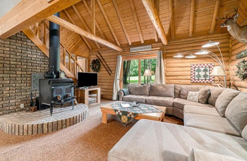 Thompsonville House | The Log Cabin