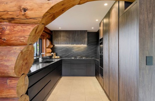 Mount Pleasant House | The Log House - Mount Pleasant