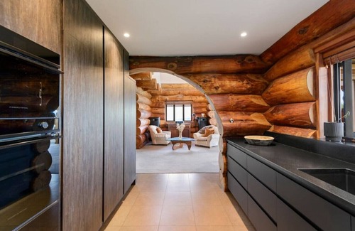 Mount Pleasant House | The Log House - Mount Pleasant