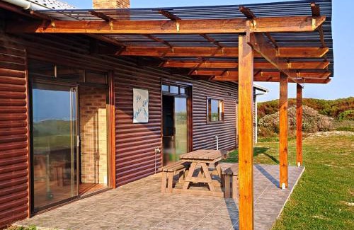 Pearly Beach House | The Log House
