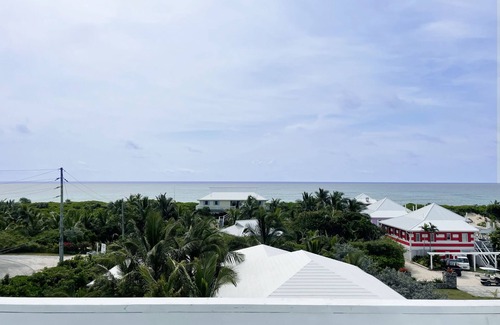 Hope Town House | The Loggerhead House at Turtle Hill Resort