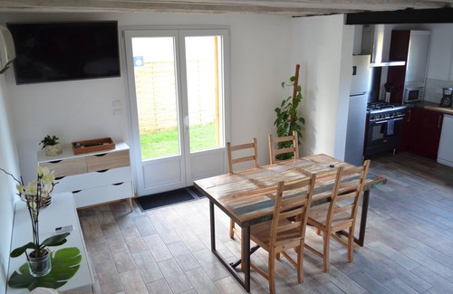 Salles House | The Logis du Val, comfort and calm family.