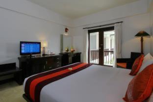 Legian Hotel | The Lokha Legian Resort & Spa