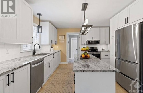 Rideau Lakes House | The Lombardy Manor- luxurious comfort! Looking for long-term rental (1 year).
