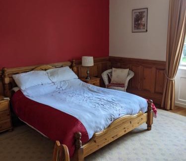 Market Weighton Bed & Breakfast | The Londesborough Arms bar with en-suite rooms