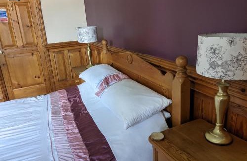 Market Weighton Bed & Breakfast | The Londesborough Arms bar with en-suite rooms