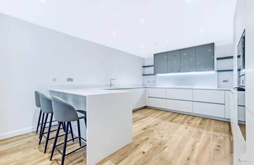 Tower Hamlets House | The London Opulence