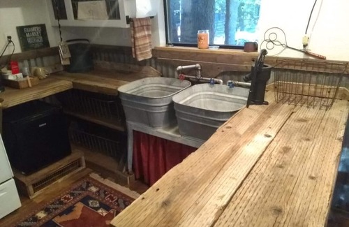 Canton Cabin | THE LONE STAR CABIN ONLY MINUTES FROM FIRST MONDAY TRADE DAYS