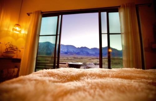 Lone Pine House | The LONEWEST Retreat in the Eastern Mountain Sierras