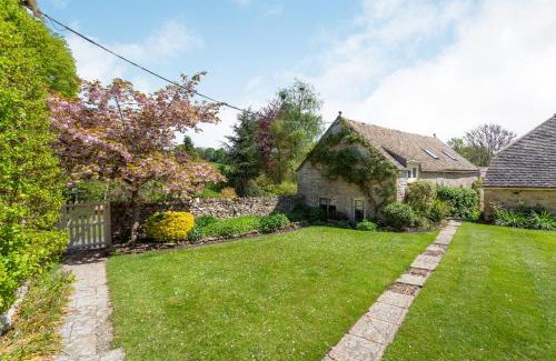 Duntisbourne Abbots House | The Long Barn