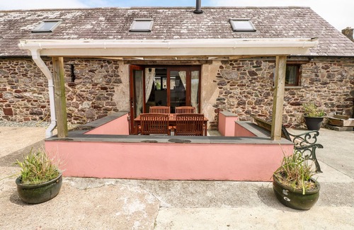 St Brides Cottage | The Long Barn