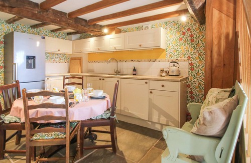 Oswestry Cottage | THE LONG HOUSE, pet friendly, character holiday cottage in Trefonen