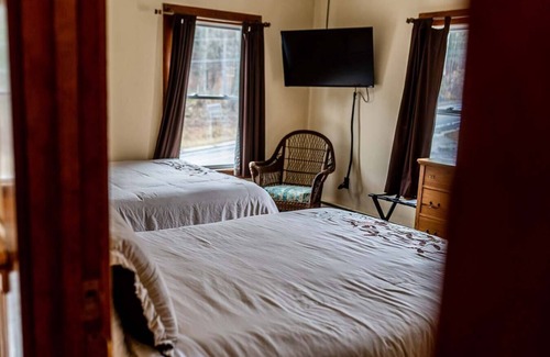 Long Lake Hotel | The Long View Lodge