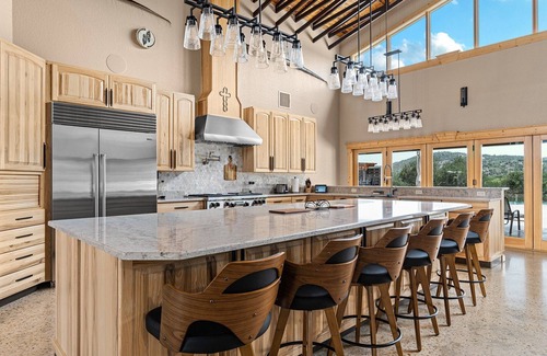 Willow City House | The Longhouse | Heated Pool | Hot Tub