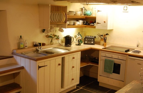 Brazzacott House | The Longhouse Sleeps 7 (3 Bedrooms)