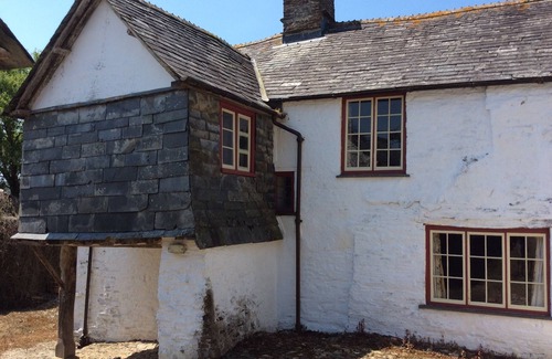Brazzacott House | The Longhouse Sleeps 7 (3 Bedrooms)