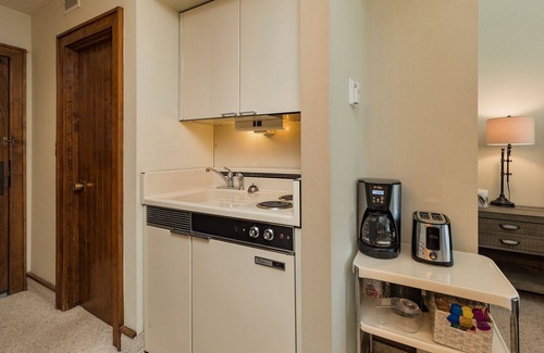 Purgatory Condo | The Lookout (#406) | 10 min to Ski - Golf - AC/Pool/Hot Tub - High Ceilings