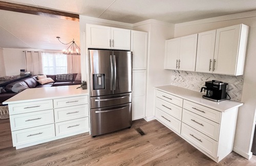 Lake Bridgeport House | The Lookout at Lakewood, Lakefront Paradise with Ultimate Entertainment, Hot Tub and Dock