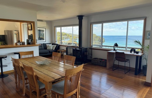Eaglehawk Neck House | The Lookout at Pirate's Bay. 3BR, 2BA, ocean views, pool table, arcade machine