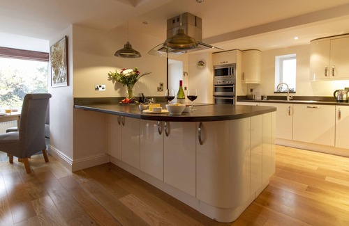 Keswick House | The Lookout Keswick -Luxury House