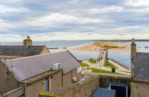 Lossiemouth House | The Lookout, Lossiemouth