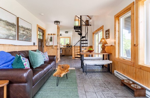 Parksville Apartment | The Lookout near Livingston Manor
