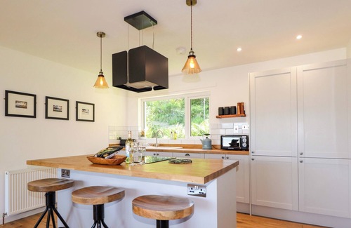 Breakish Cottage | THE LOOKOUT, pet friendly, character holiday cottage in Broadford