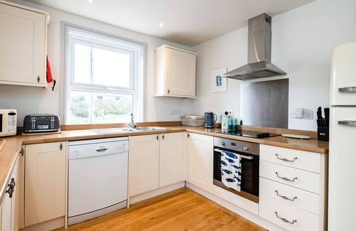 Treator Cottage | THE LOOKOUT, pet friendly, character holiday cottage in Polzeath