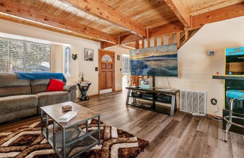 Peter Pan House | The Lost Boys Hideaway - One of a Kind Mountain Getaway!