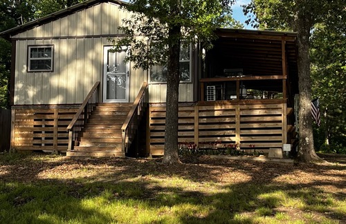 Minden Cottage | The Lost Lake house! Cozy lake retreat on Lake Striker