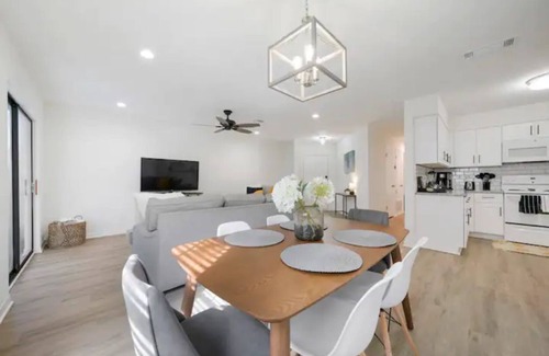 Ocean City House | The Lost Lobster - 10 Min from the beach - Renovated - 2BR/2BA