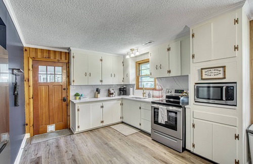 Cordesville House | The Lou & Dot Cottage