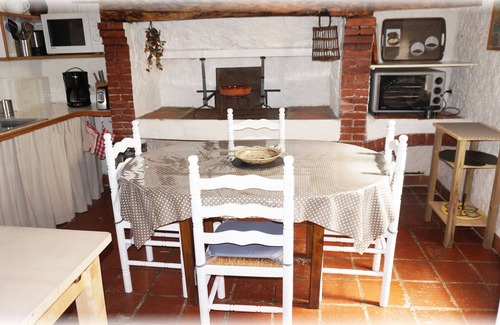 Bretagne-d'Armagnac House | The Loubatère, a traditional house with modern comfort