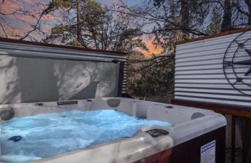 Sugarloaf Apartment | The Love Shack Big Bear