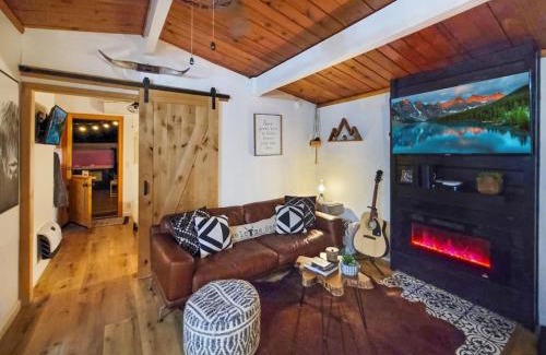 Sugarloaf Apartment | The Love Shack Big Bear