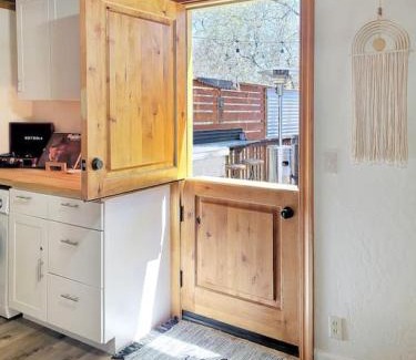 Sugarloaf Apartment | The Love Shack Big Bear