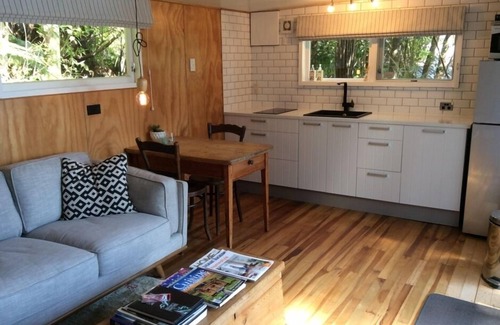 Okere Falls Cottage | The Love Shack, Lake Rotoiti. Ultimate Lake Edge Escape