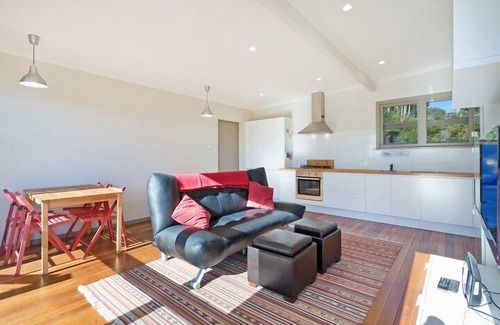 Pambula Beach Cottage | The Love Shack - Pambula Beach