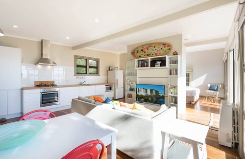 Pambula Beach Cottage | The Love Shack - Pambula Beach